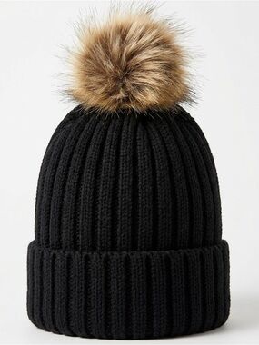Janice C. Apparel Knit Beret Beanie – NWT